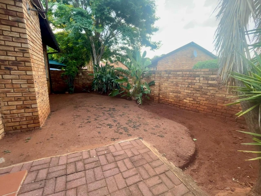 3 Bedroom Property for Sale in Safari Gardens North West